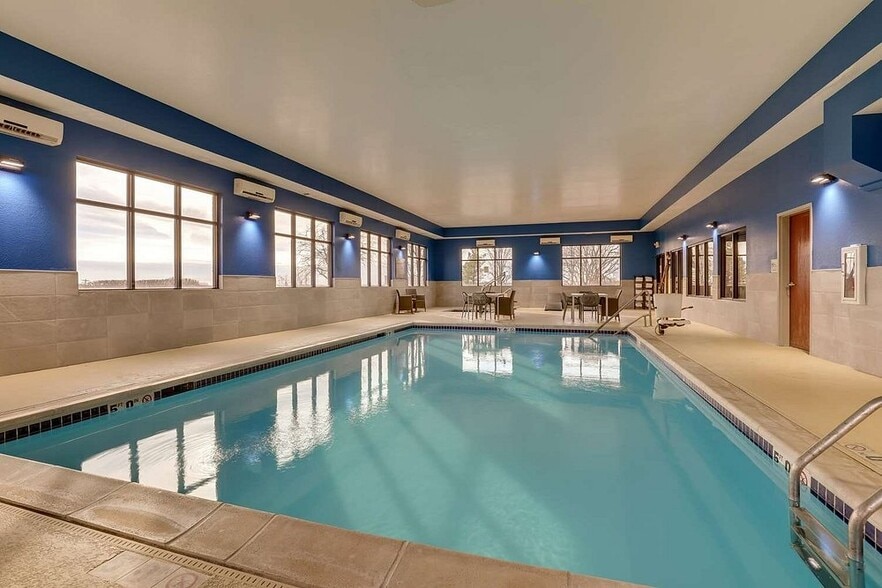 More Photos Of 5723 Heritage Crossing Dr, Glen Carbon Hotel For Sale