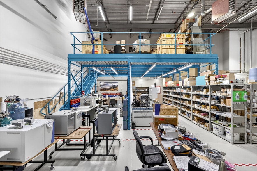 More Photos Of 5700 1st St SW, Calgary Warehouse For Sale