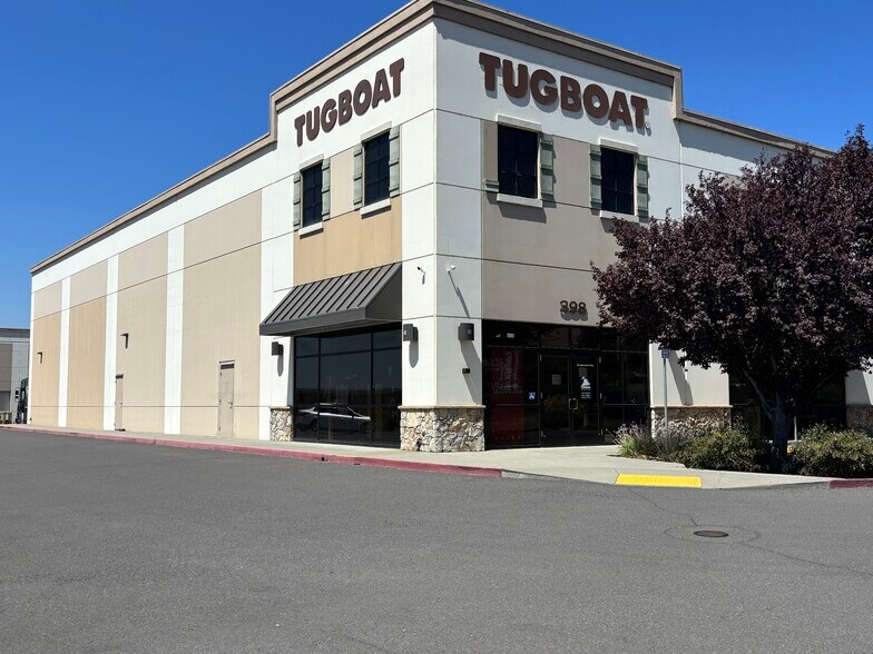 Primary Photo Of 390-398 Devlin Rd, Napa Showroom For Lease