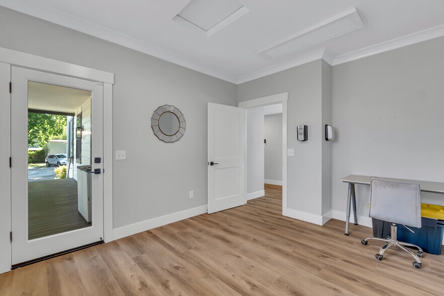 More Photos Of 160 Cherry Ave, Auburn Office Residential For Sale