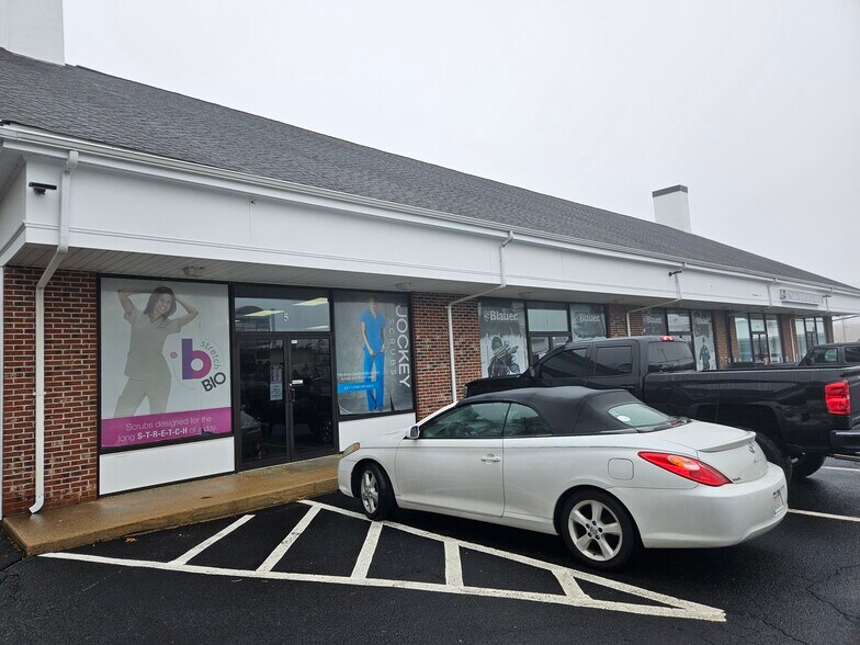 More Photos Of 11 Enterprise Rd, Hyannis Storefront For Lease