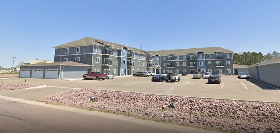 More Photos Of 1685 N Redding Ave, Windom Apartments For Sale