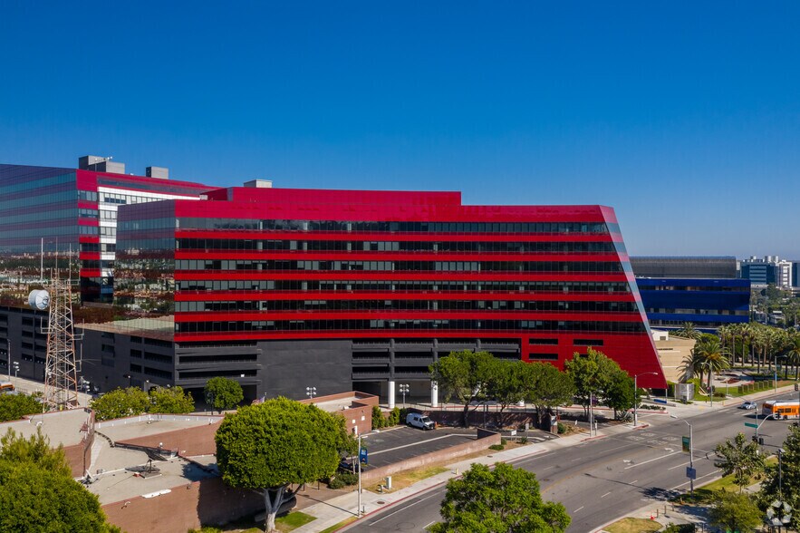 More Photos Of 750 San Vicente Blvd, West Hollywood Office For Lease