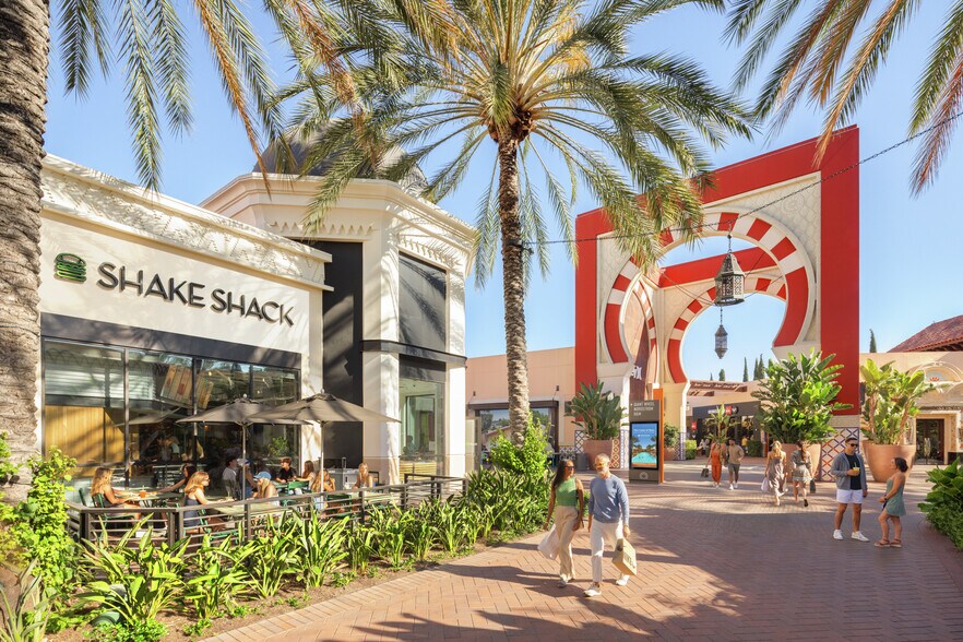 More Photos Of 7525 Irvine Center Dr, Irvine Unknown For Lease