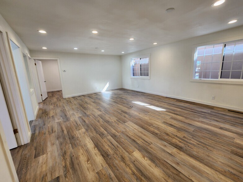 More Photos Of 1445 S Poplar St, Casper Office Residential For Lease