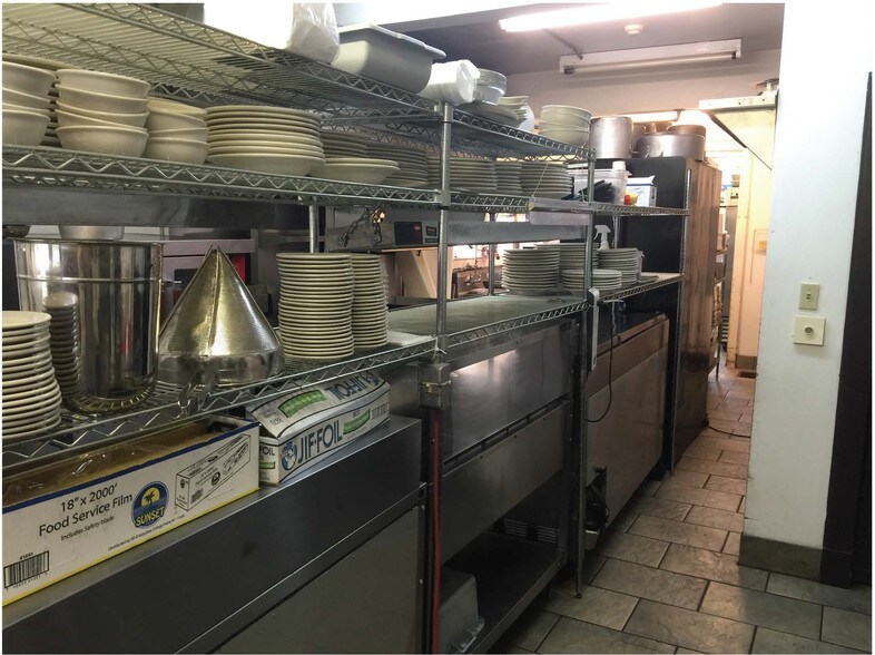 More Photos Of 8556 Macon Rd, Cordova Restaurant For Sale