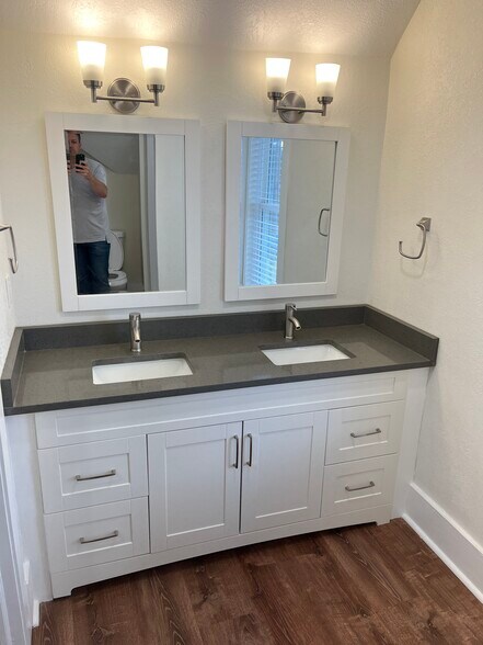 More Photos Of 912 Indiana St, Lawrence Apartments For Sale