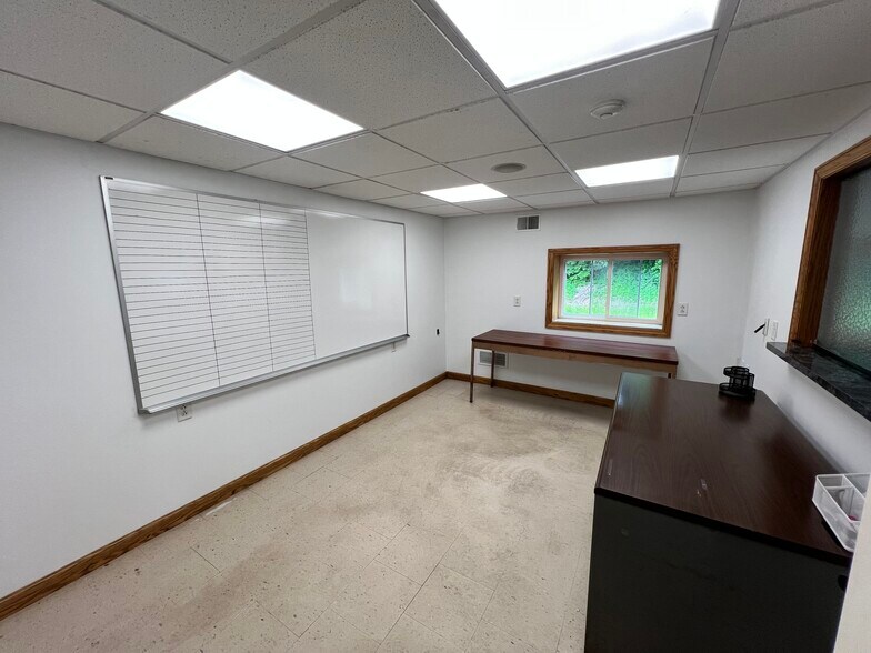 More Photos Of 2470 Evans City Rd, Harmony Warehouse For Sale