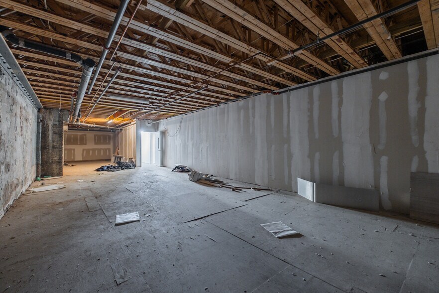 More Photos Of 725 Chestnut St, Philadelphia Storefront Retail Residential For Sale