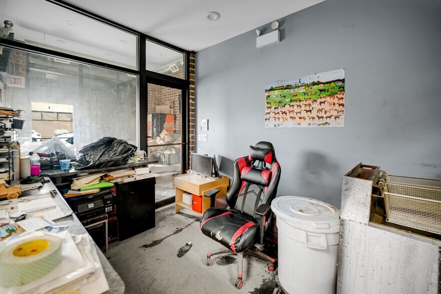 More Photos Of 3233-3241 W Cermak Rd, Chicago Auto Repair For Sale