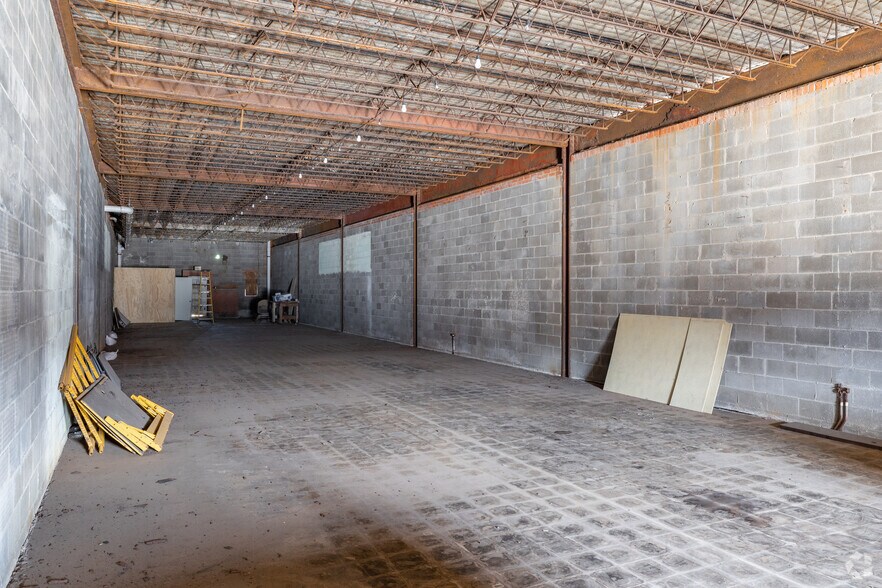 More Photos Of 502-514 6th St N, Texas City General Retail For Sale