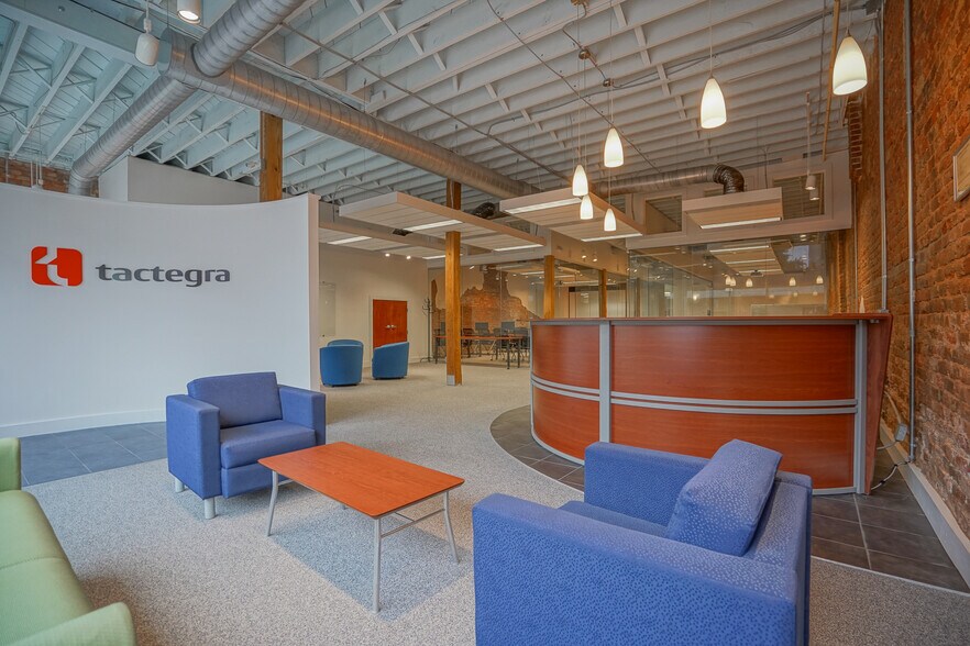 More Photos Of 18 Cabarrus Ave W, Concord Office For Sale