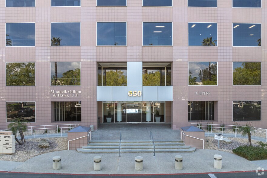 More Photos Of 650 E Hospitality Ln, San Bernardino Unknown For Lease