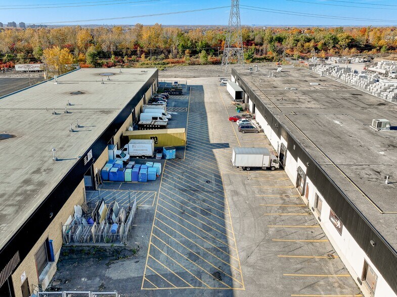 More Photos Of 7527-7583 Boul Henri-Bourassa E, Montréal Flex For Lease