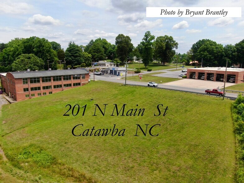 More Photos Of 201 N Main St, Catawba Warehouse For Lease
