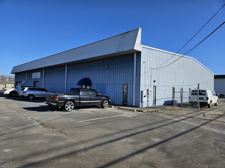 More Photos Of 1101 Putman Dr NW, Huntsville Warehouse For Sale