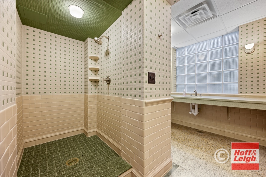 More Photos Of 1800 Triplett Blvd, Akron Restaurant For Sale
