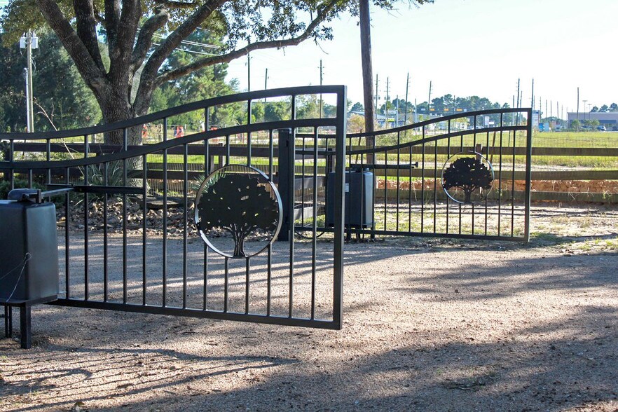 More Photos Of 16607 Mueschke Rd, Cypress Office Residential For Sale