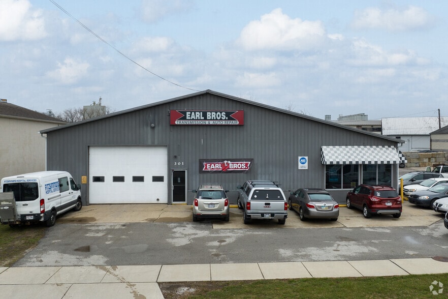More Photos Of 301 W Sophia St, Maumee Warehouse For Sale