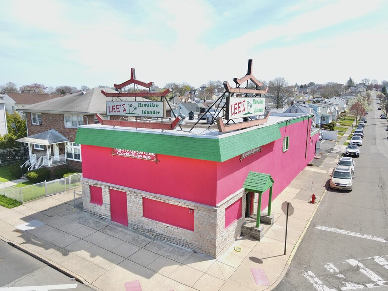 Primary Photo Of 768 Stuyvesant Ave, Lyndhurst Restaurant For Sale