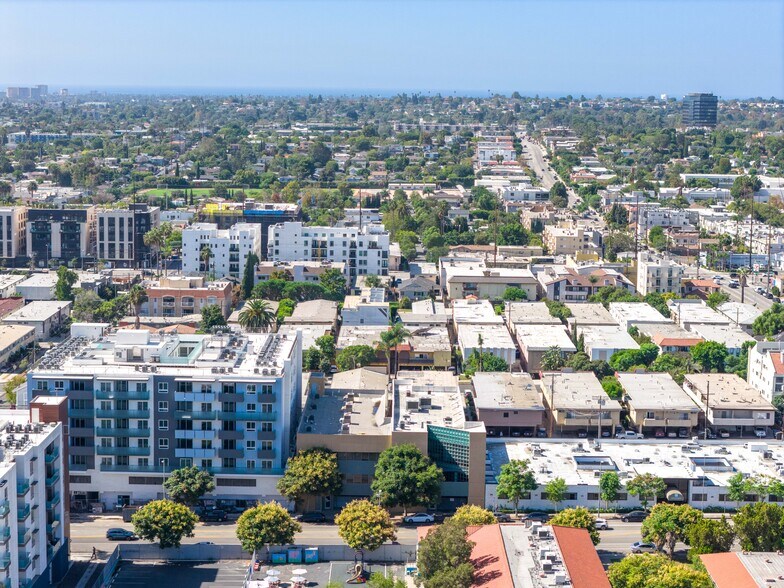 More Photos Of 3545 Motor Ave, Los Angeles Office For Sale