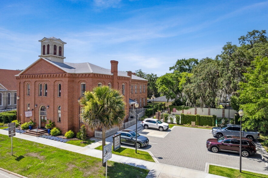 Primary Photo Of 914 Atlantic Ave, Fernandina Beach Hotel For Sale