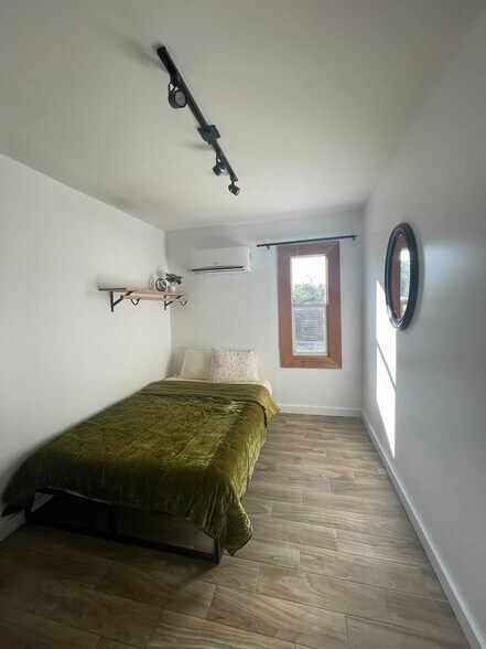 More Photos Of 2440 9th Ave S, Saint Petersburg Apartments For Sale