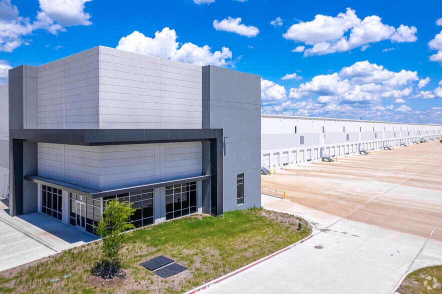 Primary Photo Of 733 Ridgecrest Rd, Forney Unknown For Lease