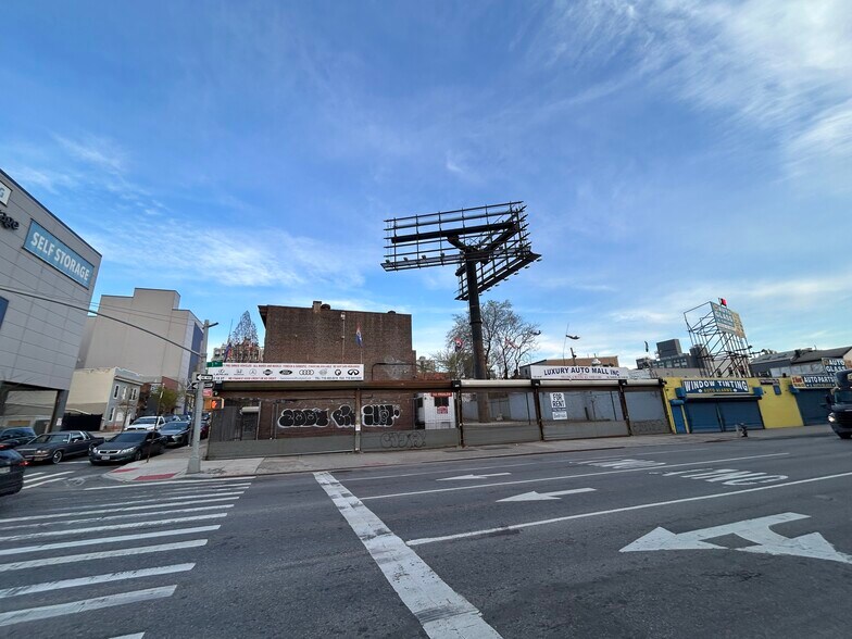 More Photos Of 122 18th St, Brooklyn Land For Lease
