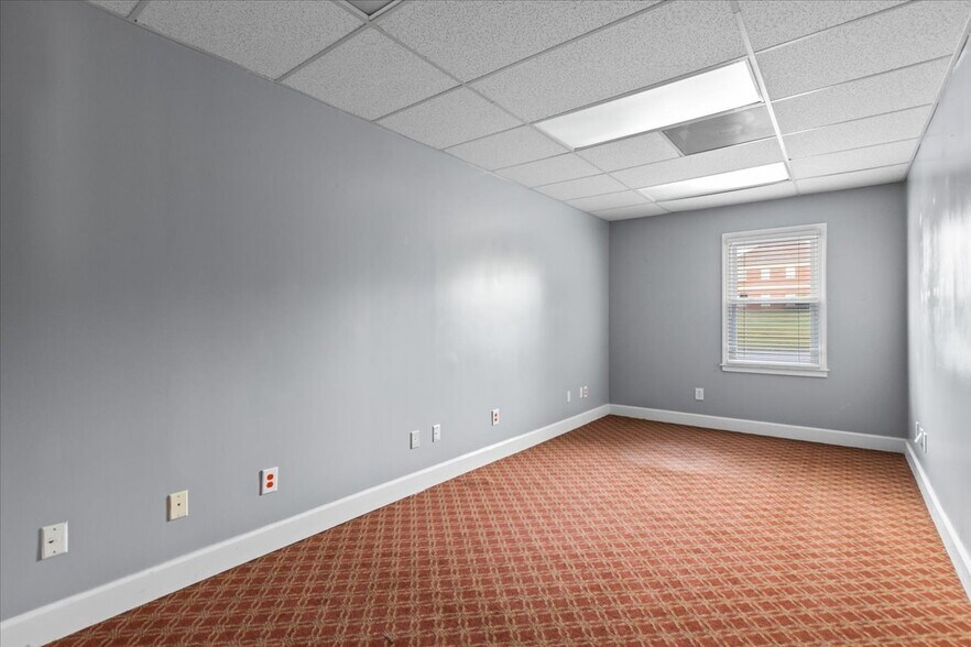 More Photos Of 883 Commerce Dr SW, Conyers Office For Lease