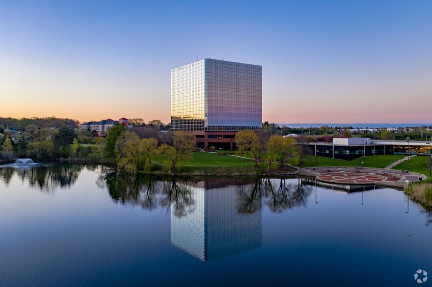 Primary Photo Of 10850 W Park Pl, Milwaukee Office For Lease