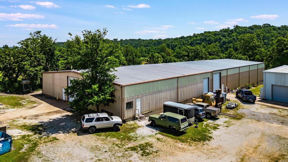 More Photos Of 12182 Peach Orchard Rd, Bentonville Warehouse For Sale