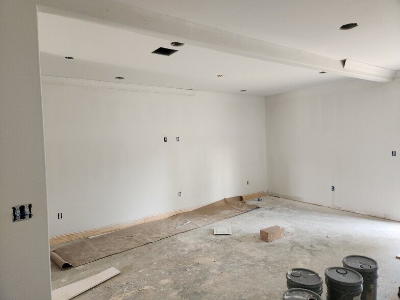 More Photos Of 400 10th Street, Lake Charles Apartments For Sale