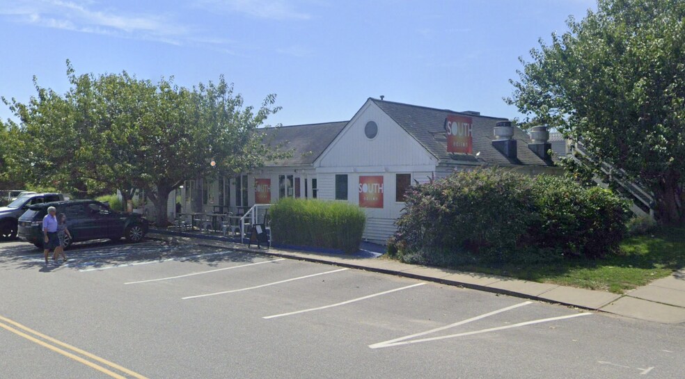 Primary Photo Of 17 S Edison St, Montauk Freestanding For Lease