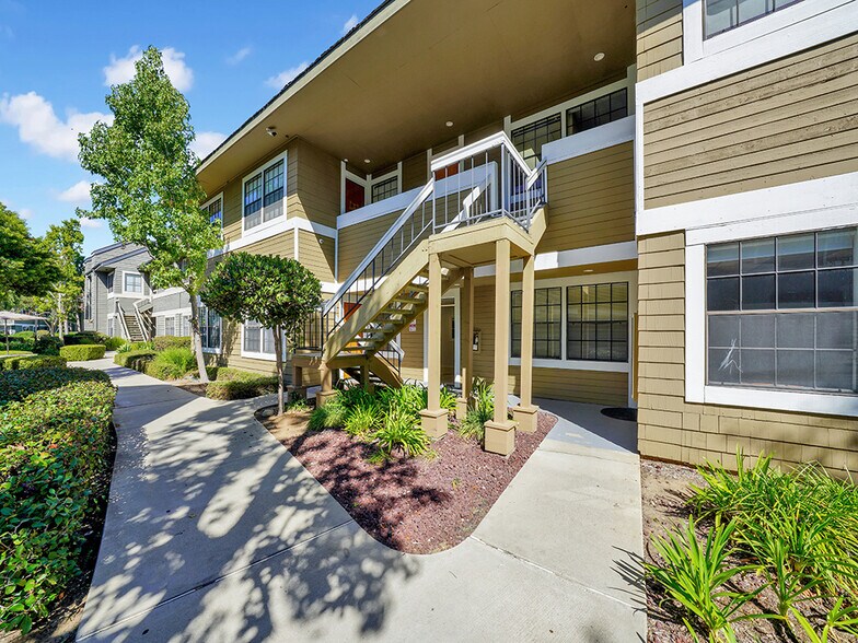 Primary Photo Of 2900 Bristol St, Costa Mesa Office For Sale