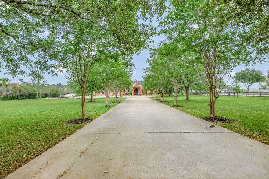 More Photos Of 17004 Grant Rd, Cypress Office For Sale