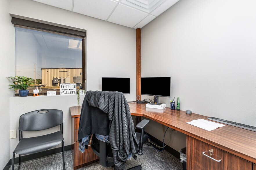 More Photos Of 3681 Prism Ln, Kieler Office For Sale