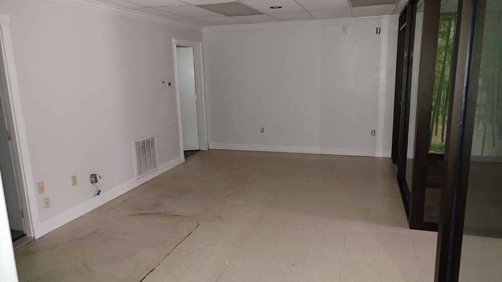 More Photos Of 6713 Broadway, Pearland Freestanding For Lease