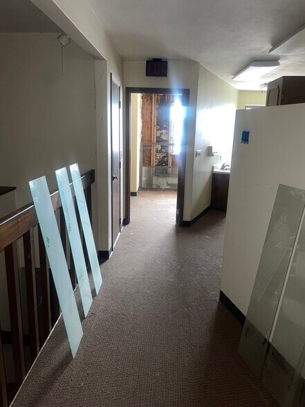 More Photos Of 58 Racine St, Menasha Office For Sale