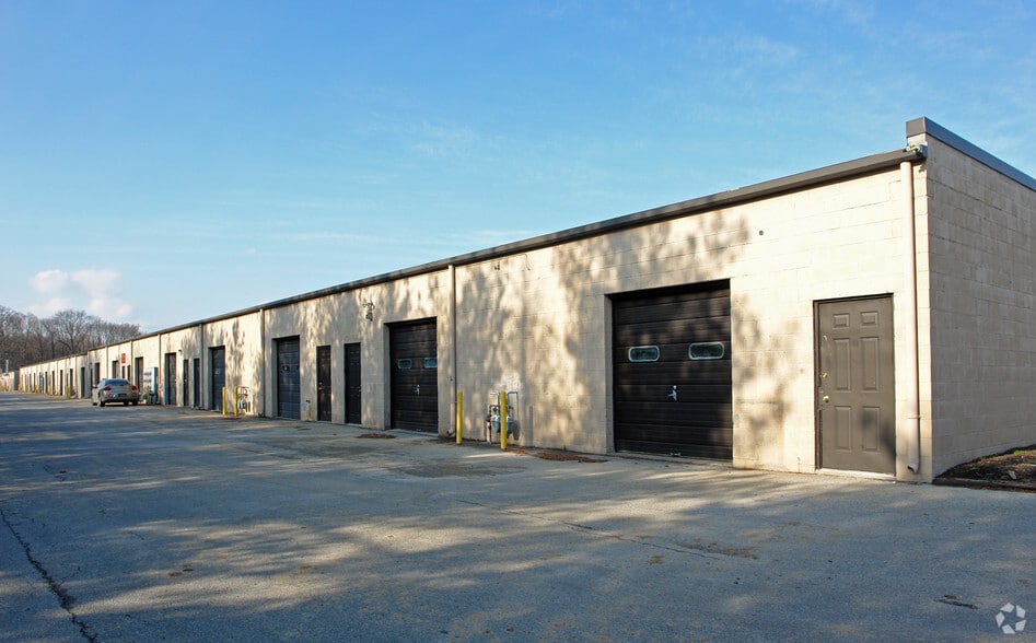 More Photos Of 700 Cornell Dr, Wilmington Light Distribution For Lease