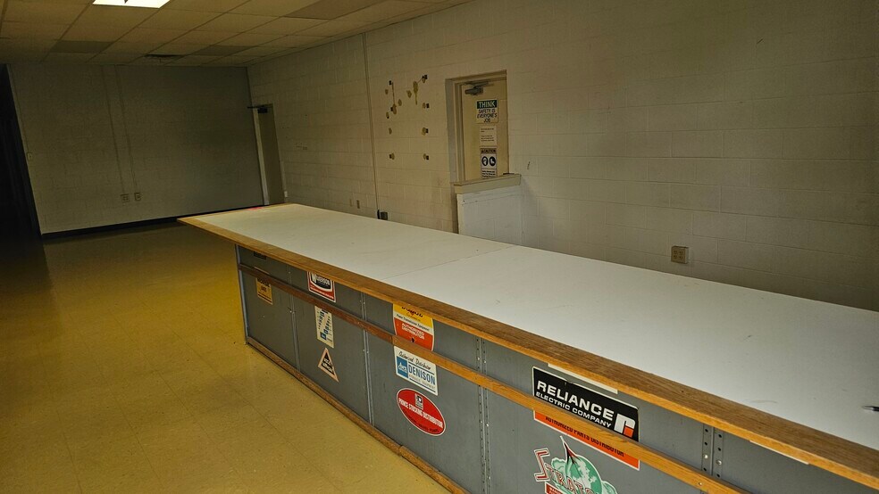 More Photos Of 2420 Grenoble Rd, Richmond Light Manufacturing For Sale