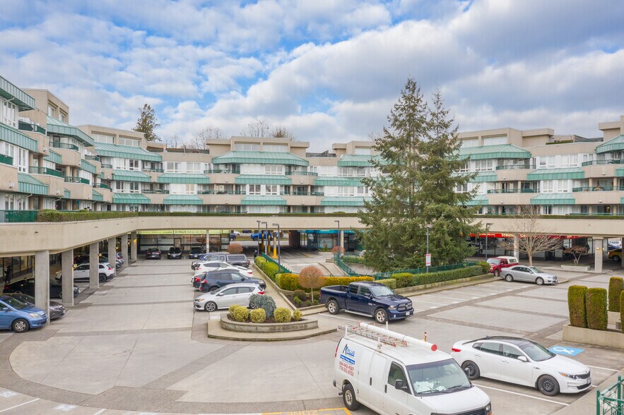 More Photos Of 2099 Lougheed Hwy, Port Coquitlam Apartments For Lease