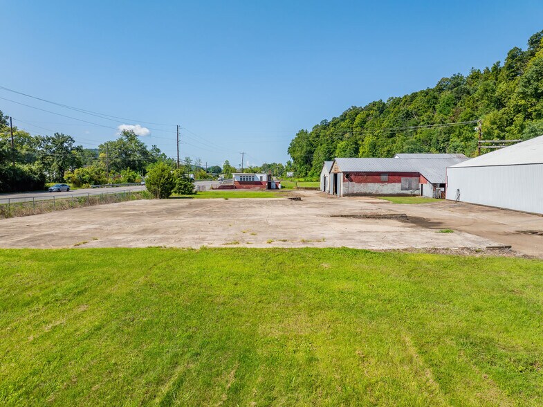 More Photos Of 3825 Columbia Blvd, Bloomsburg Manufacturing For Sale