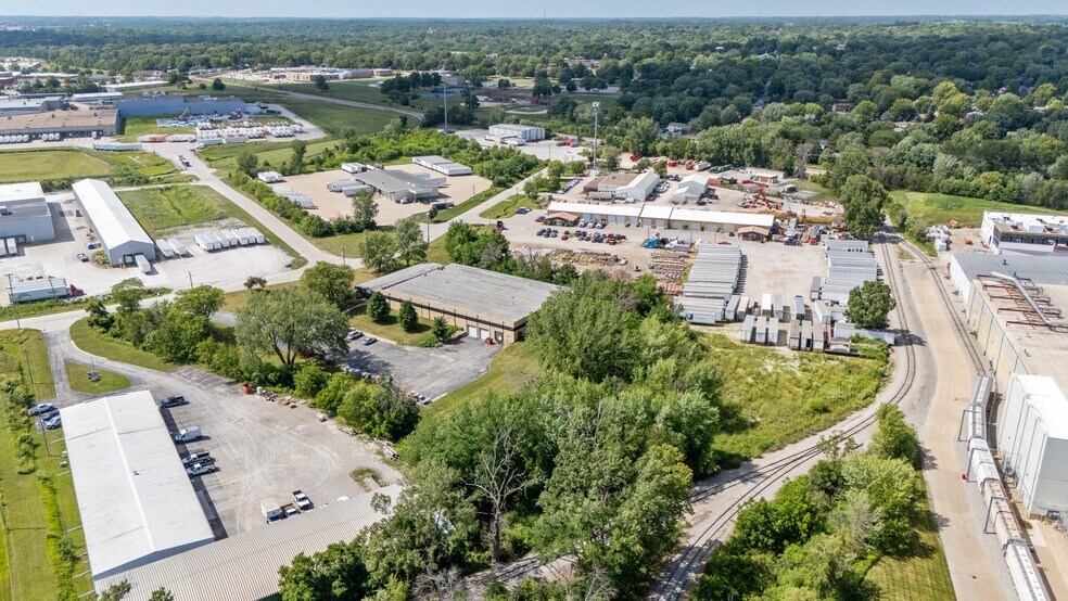 More Photos Of 2860 Industrial Park Rd, Iowa City Warehouse For Sale