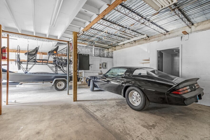More Photos Of 201-215 SW 21st St, Fort Lauderdale Warehouse For Sale