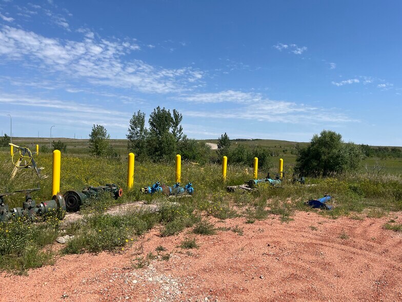 More Photos Of 3102 Main Street, Watford City Industrial For Sale