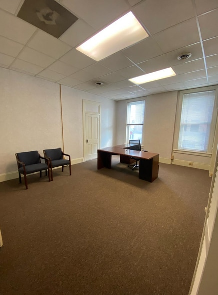 More Photos Of 43-47 N Sandusky St, Delaware Storefront Retail Office For Lease