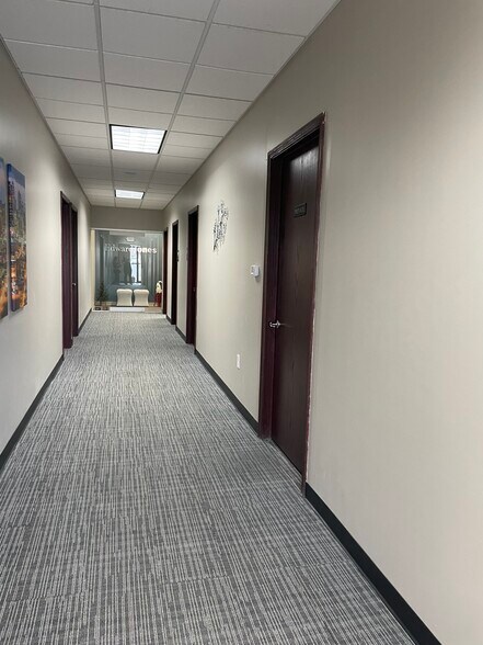 More Photos Of 21620-21628 Midland Dr, Shawnee Office For Sale