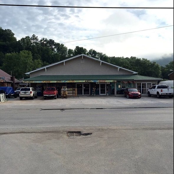 More Photos Of 2108 N Main St, Hazard General Retail For Sale
