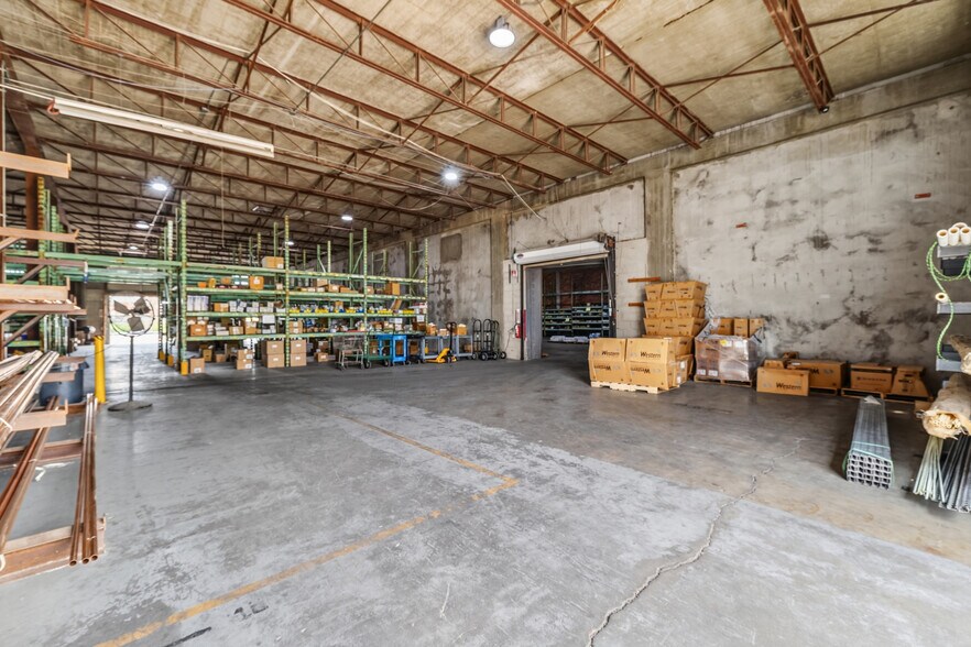 More Photos Of 1002 W Jackson Ave, Harlingen Warehouse For Sale